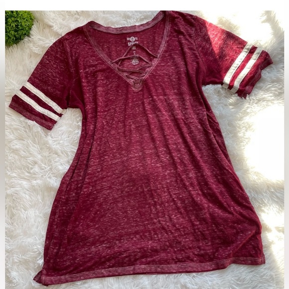 SO Lace-Up Varsity Shirt Tee Crisp Merlot Juniors Size XS Maroon Women’s @ - Picture 8 of 8